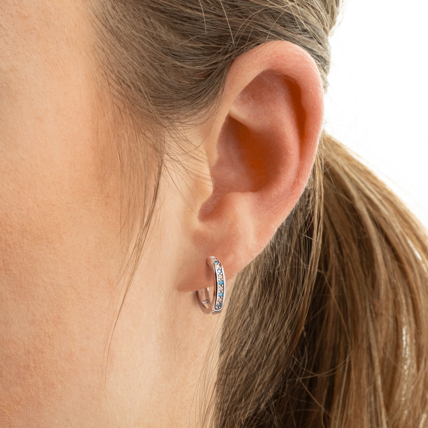 Pendientes infantiles de plata: Blanco/azul claro (criollos)
