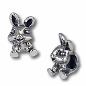 Piccolo charm: Rabbit