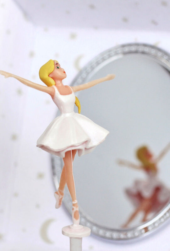 Sieradendoosje: Ballerina de film (glow in the dark)