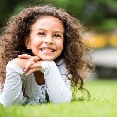 Zilveren kinderoorbellen: Lieveheersbeestje met schroefsluiting roze