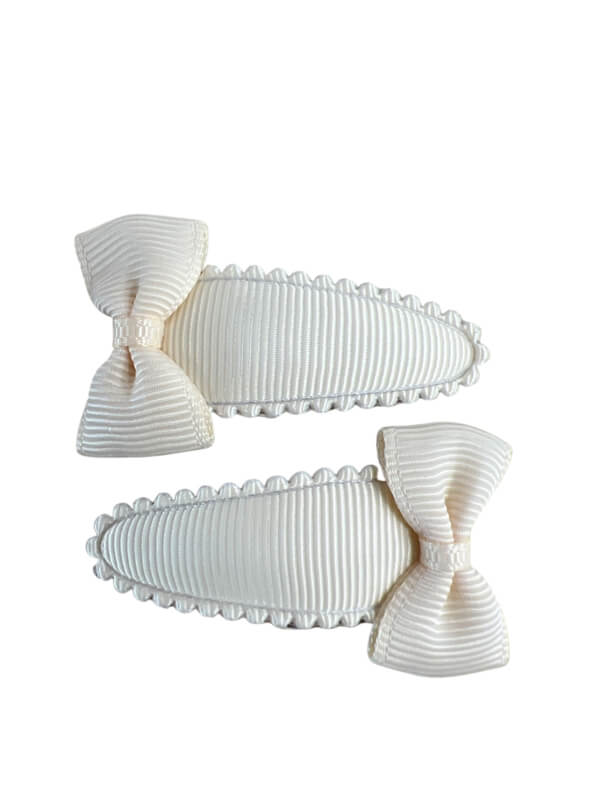 Haarspeldjes: Strikje cremé (klik klak 4,2cm)