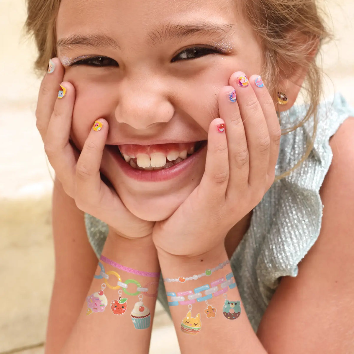 Juego de pegatinas para uñas y orejas Love (copia)