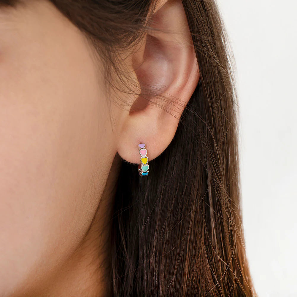 Pendientes infantiles de plata: Creoles con corazones