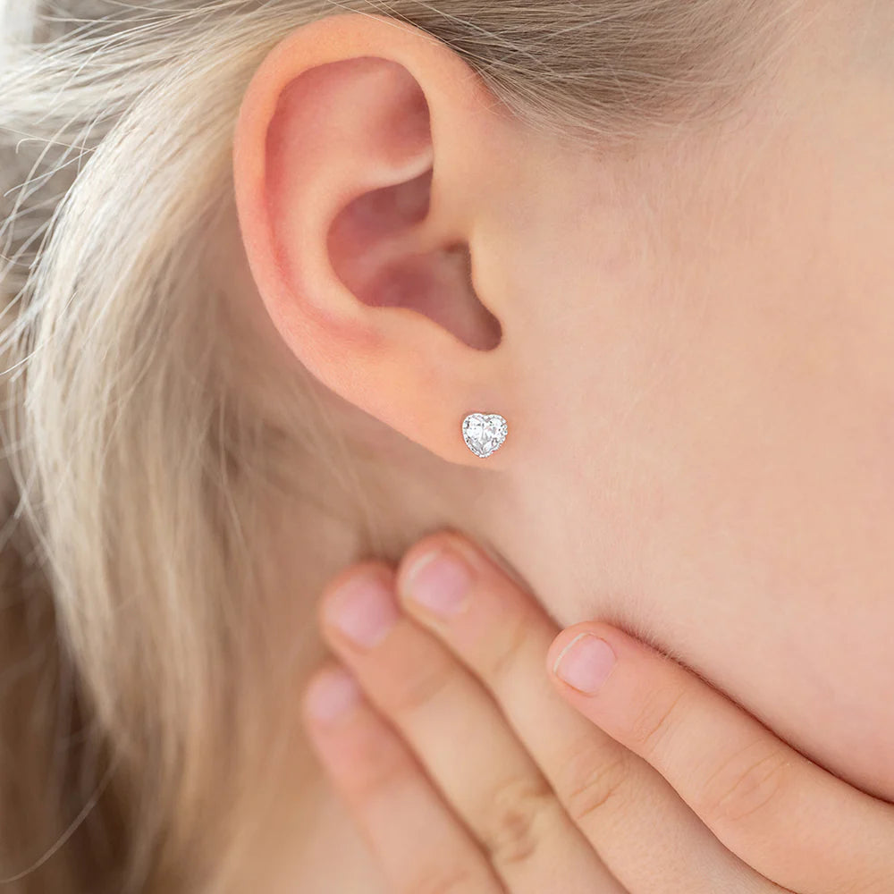 Zilveren kinderoorbellen: Hartjes met kristal schroefsluiting
