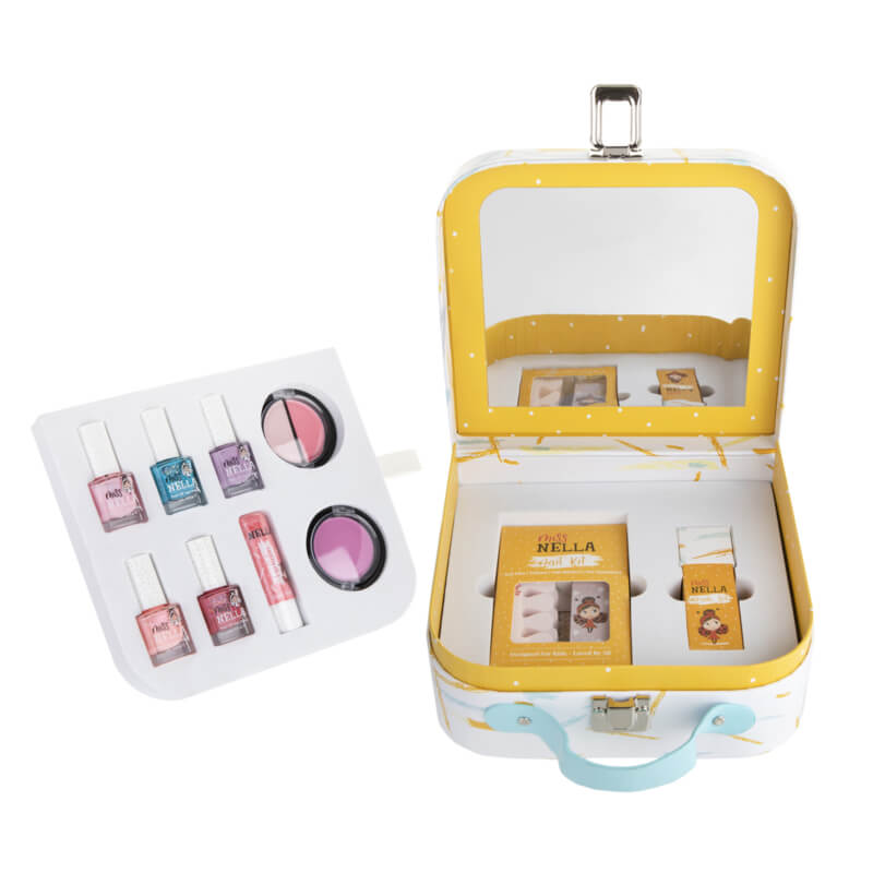 Miss Nella make-up suitcase luxe